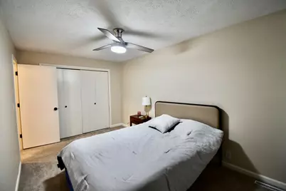 1106 E Jefferson Street #6, Bloomington, IL 61701 - Photo 18