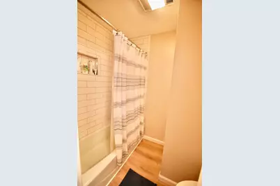 1106 E Jefferson Street #6, Bloomington, IL 61701 - Photo 20