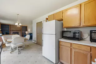 1730 Deer Run Dr, Montgomery, IL 60538 - Photo 8
