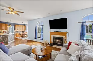 36844 N Deerview Dr, Lake Villa, IL 60046 - Photo 10