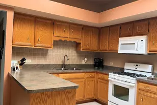 2907 Golf Rd, Joliet, IL 60432 - Photo 8