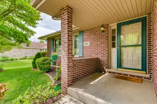 2907 Golf Rd, Joliet, IL 60432 - Photo 2