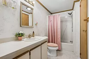 818 Oakbrook Dr, Crystal Lake, IL 60014 - Photo 14