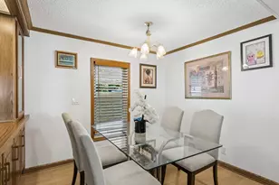 818 Oakbrook Dr, Crystal Lake, IL 60014 - Photo 6