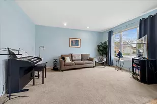 26301 Whispering Woods Cir, Plainfield, IL 60585 - Photo 2