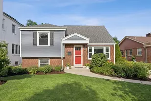 631 S Ashland Ave, La Grange, IL 60525 - Photo 1