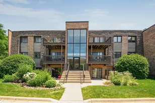 1420 Stonebridge Cir, Wheaton, IL 60189 - Photo 1