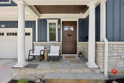 817 S Clay Street, Hinsdale, IL 60521 - Photo 2
