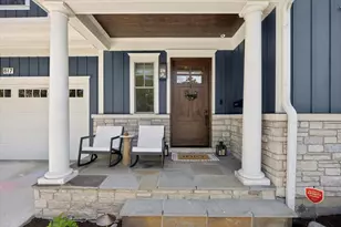 817 S Clay St, Hinsdale, IL 60521 - Photo 2