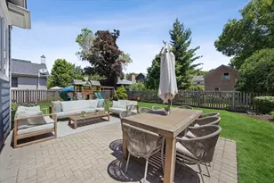 817 S Clay St, Hinsdale, IL 60521 - Photo 34