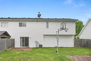 2805 Dorothy Dr, Aurora, IL 60504 - Photo 16
