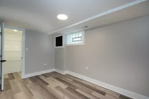 10338 S Vernon Ave, Chicago, IL 60628 - Photo 32
