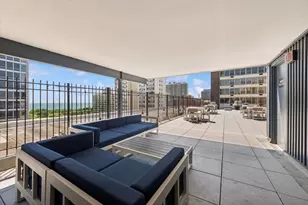 3033 N Sheridan Rd, Chicago, IL 60657 - Photo 14