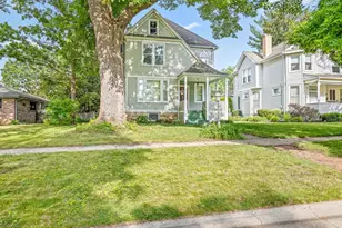 1810 Oxford St, Rockford, IL 61103 - Photo 2
