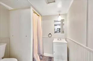 3011 W Jarvis Ave, Chicago, IL 60645 - Photo 20