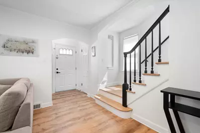 3011 W Jarvis Avenue, Chicago, IL 60645 - Photo 2