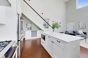 2133 N Southport Ave, Chicago, IL 60614 - Photo 10