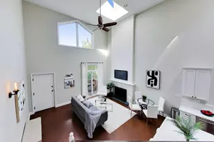 2133 N Southport Ave, Chicago, IL 60614 - Photo 8