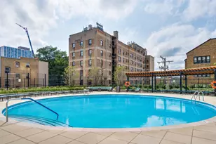 3930 N Pine Grove Ave, Chicago, IL 60613 - Photo 20