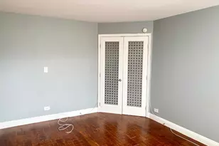 3930 N Pine Grove Ave, Chicago, IL 60613 - Photo 12