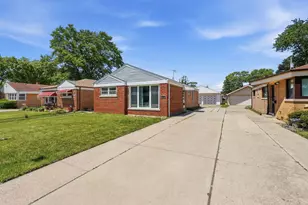 2616 121st St, Blue Island, IL 60406 - Photo 2