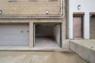1955 W Cortland St, Chicago, IL 60622 - Photo 42