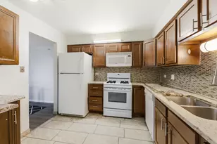 1446 Sutter Dr, Hanover Park, IL 60133 - Photo 12