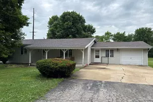 375 W Iroquois St, Sheldon, IL 60966 - Photo 2