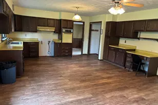 375 W Iroquois St, Sheldon, IL 60966 - Photo 6