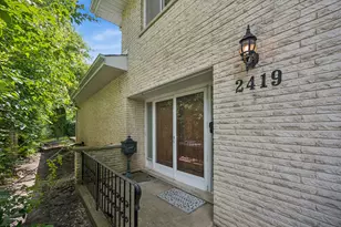 2419 Lake Ave, Wilmette, IL 60091 - Photo 2