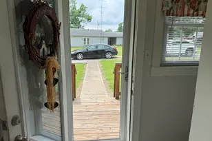 78 Academy St, Eldorado, IL 62930 - Photo 12