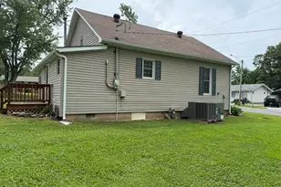 78 Academy St, Eldorado, IL 62930 - Photo 18