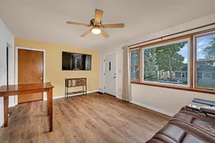 611 Ida St, Joliet, IL 60436 - Photo 4