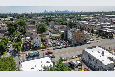 2051 N Cicero Avenue, Chicago, IL 60639 - Photo 2
