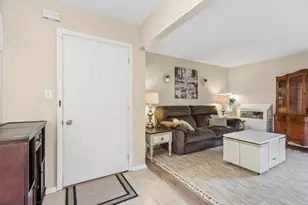 1342 S 14th St, Saint Charles, IL 60174 - Photo 6