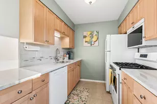 1342 S 14th St, Saint Charles, IL 60174 - Photo 8