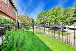 1740 N Washtenaw Ave, Chicago, IL 60647 - Photo 2