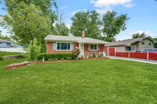 14 E Van Buren St, Villa Park, IL 60181 - Photo 1