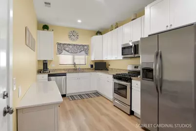 911 Gillespie Lane, Yorkville, IL 60560 - Photo 10