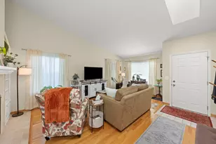 2S111 Waltham Ct, Warrenville, IL 60555 - Photo 6