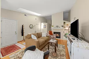 2S111 Waltham Ct, Warrenville, IL 60555 - Photo 8