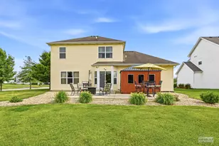 305 Shadow Wood Dr, Yorkville, IL 60560 - Photo 4