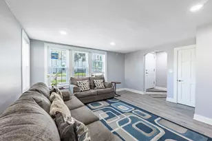 6200 S Kolin Ave, Chicago, IL 60629 - Photo 6