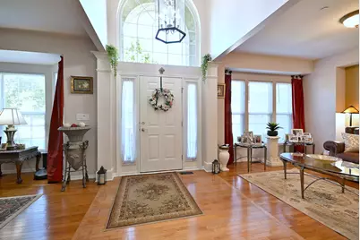 10 Sequoia Court, Streamwood, IL 60107 - Photo 4
