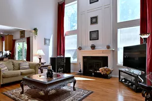 10 Sequoia Ct, Streamwood, IL 60107 - Photo 12