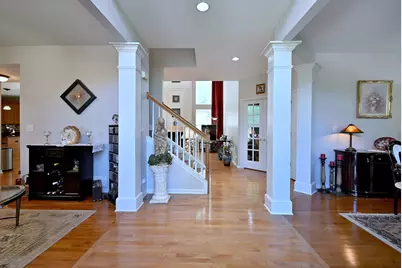 10 Sequoia Court, Streamwood, IL 60107 - Photo 2