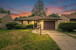 3226 Latham St, Rockford, IL 61103 - Photo 1