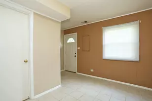 1324 Chartwell Rd, Schaumburg, IL 60195 - Photo 14