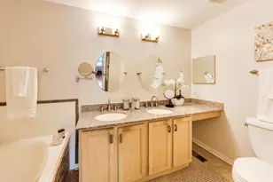 3026 Lexington Ln, Glenview, IL 60026 - Photo 16