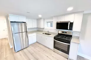 5547 N Central Ave, Chicago, IL 60630 - Photo 8